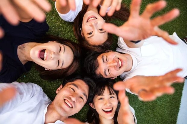 河南2025联考卷子9月 2025年9月21号农历八月初五出生的男孩八字五行起名字